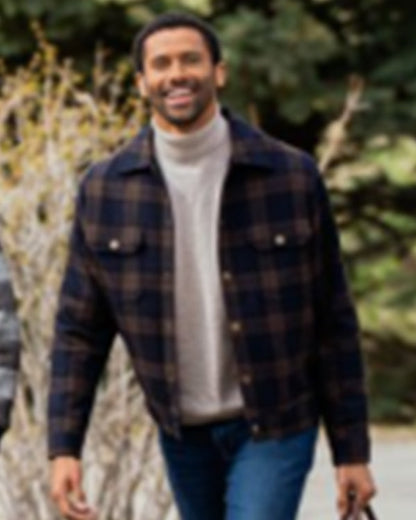 Finding Mr Christmas S02 Navy & Beige Trucker Jacket