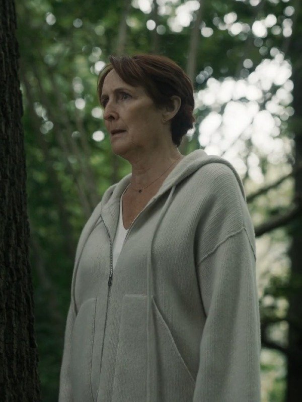 Fiona Shaw Killing Eve S04 Hoodie - view 2