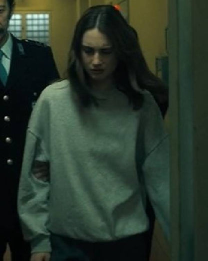 The Twisted Tale of Amanda Knox Grace Van Patten Grey Sweater Shopotiny
