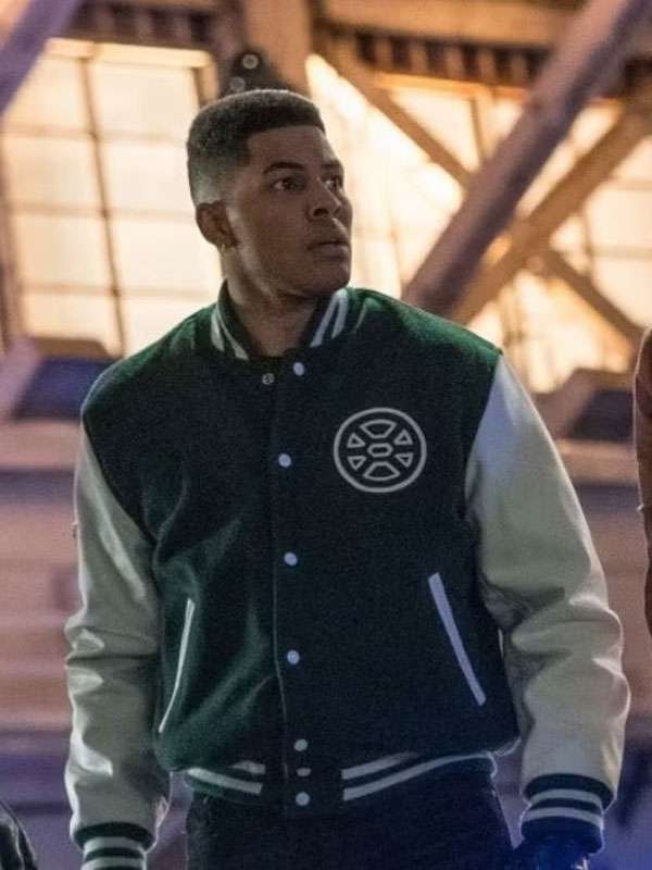 Deon Owens the Flash S08 Varsity Jacket - detail view
